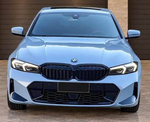 BMW-330e-2022