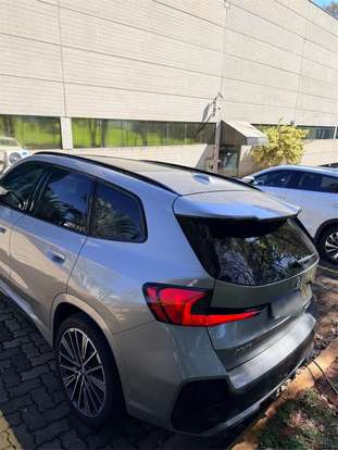 BMW-iX1-2025
