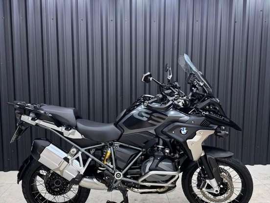 BMW-R 1250 GS PREMIUM TRIPLE BLACK BMW-R 1250 GS PREMIUM TRIPLE BLACK-2021