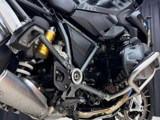 BMW-R 1250 GS PREMIUM TRIPLE BLACK BMW-R 1250 GS PREMIUM TRIPLE BLACK-2021
