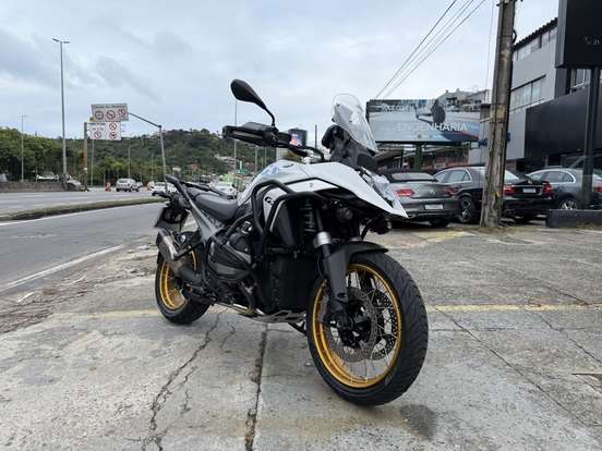 BMW-R 1300 GS PLUS BMW-R 1300 GS PLUS-2024