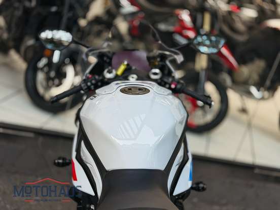 BMW-S 1000 RR-2024