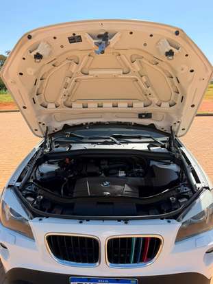 BMW-X1-2011