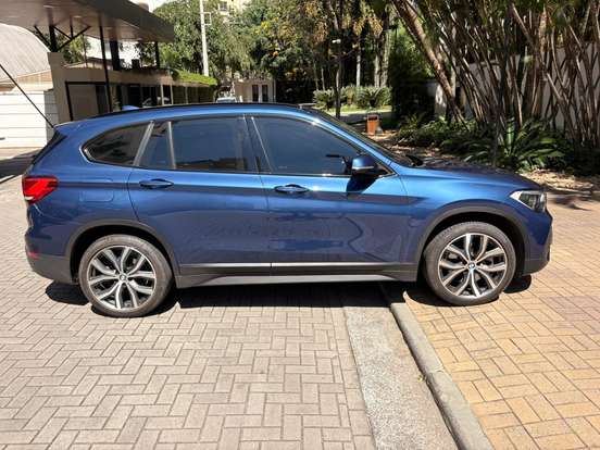 BMW-X1-2.0 16V TURBO ACTIVEFLEX SDRIVE20I X-LINE 4P AUTOMÁTICO BMW-X1-2022