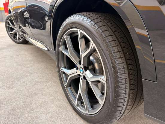 BMW-X5-2020