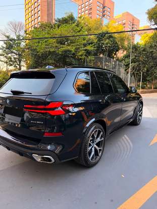 BMW-X5-2025