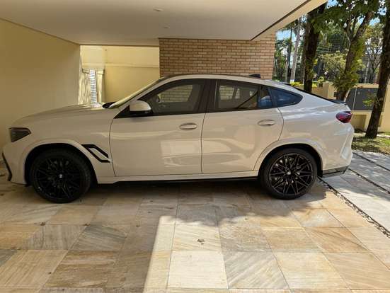 BMW-X6-4.4 V8 BITURBO GASOLINA M COMPETITION AUTOMÁTICO BMW-X6-2022