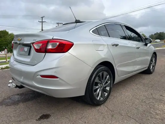 CHEVROLET-CRUZE-2017