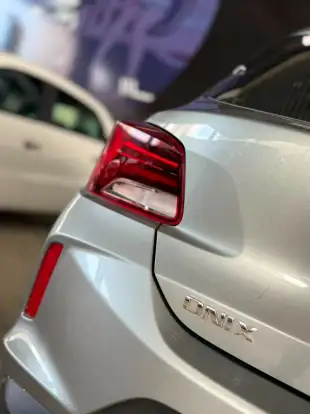 CHEVROLET-ONIX-2023