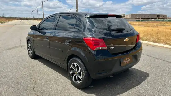 CHEVROLET-ONIX-2019