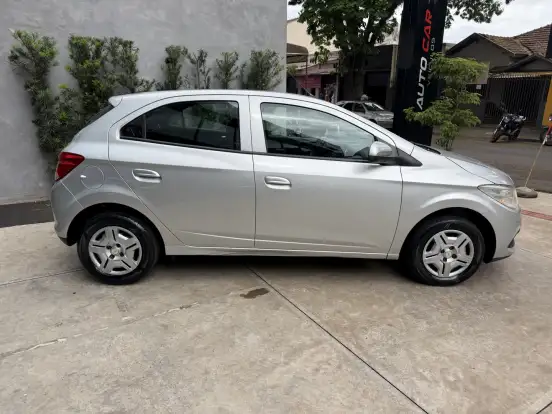 CHEVROLET-ONIX-2013