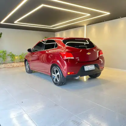 CHEVROLET-ONIX-2018