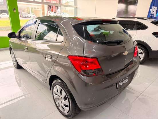 CHEVROLET-ONIX-2014