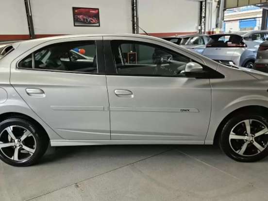 CHEVROLET-ONIX-1.4 MPFI LTZ 8V FLEX 4P AUTOMÁTICO CHEVROLET-ONIX-2017