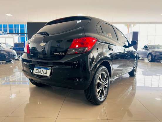 CHEVROLET-ONIX-2016