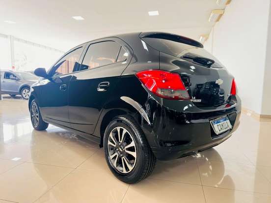 CHEVROLET-ONIX-2016