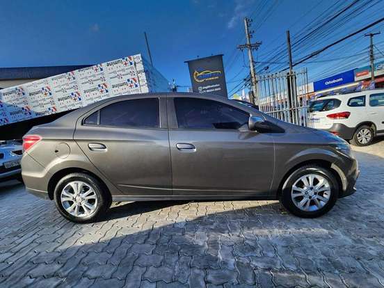 CHEVROLET-PRISMA-2014
