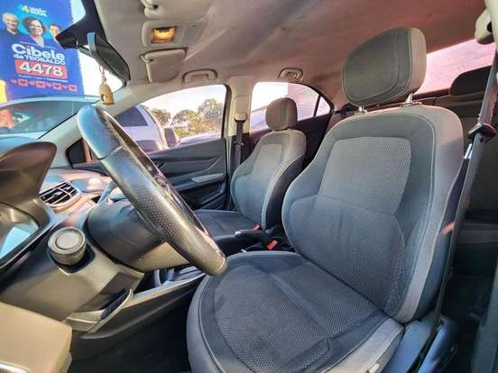 CHEVROLET-PRISMA-2014