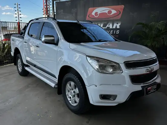 CHEVROLET-S10-2.8 LT 4X4 CD 16V TURBO DIESEL 4P MANUAL CHEVROLET-S10-2014