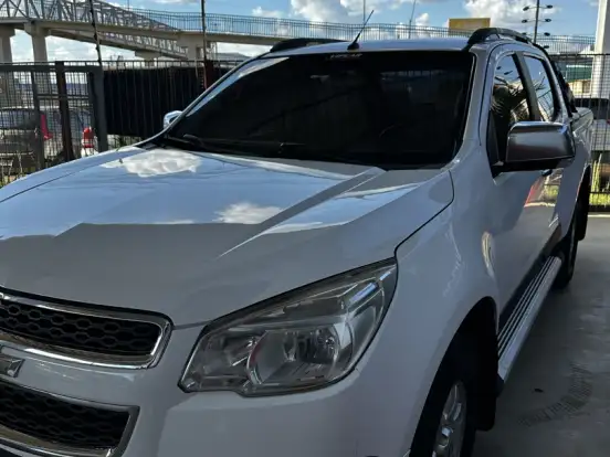 CHEVROLET-S10-2.8 LT 4X4 CD 16V TURBO DIESEL 4P MANUAL CHEVROLET-S10-2014