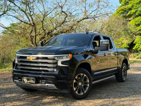 CHEVROLET SILVERADO 5.3 V8 GASOLINA 1500 HIGH COUNTRY 4X4 AUTOMÁTICO