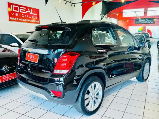 CHEVROLET-TRACKER-2019