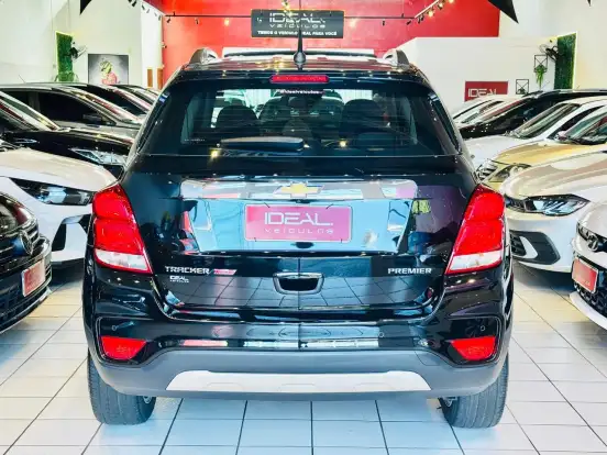 CHEVROLET-TRACKER-2019
