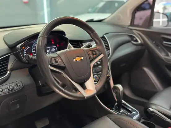 CHEVROLET-TRACKER-2017