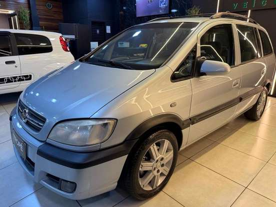 CHEVROLET-ZAFIRA-2010