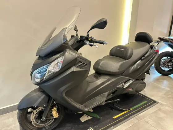 DAFRA MAXSYM 400i 
