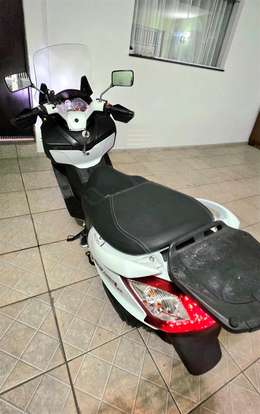 DAFRA-MAXSYM 400i-2014