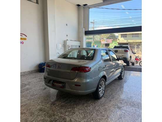 FIAT-SIENA-1.6 MPI ESSENCE 16V FLEX 4P AUTOMATIZADO FIAT-SIENA-2011