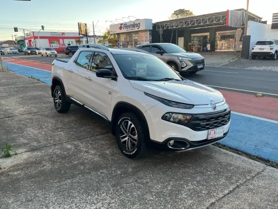 FIAT TORO 2.0 16V TURBO DIESEL VOLCANO 4WD AT9
