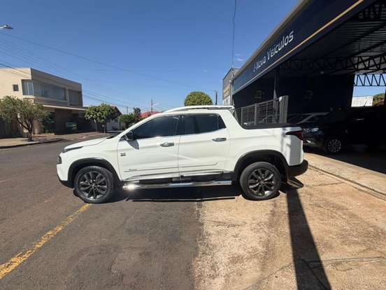 FIAT-TORO-2016