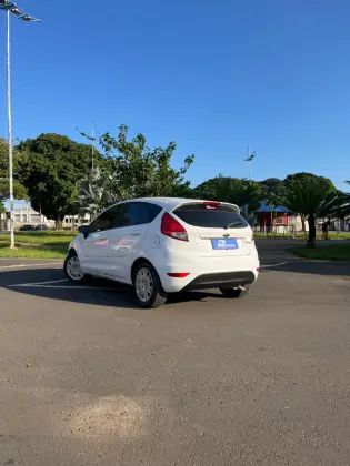 FORD FIESTA 1.6 SE HATCH 16V FLEX 4P MANUAL