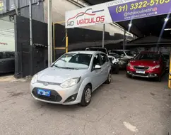 FORD FIESTA 1.0 ROCAM SE 8V FLEX 4P MANUAL FORD FIESTA 1.0 ROCAM SE 8V FLEX 4P MANUAL