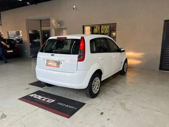 FORD-FIESTA-2012