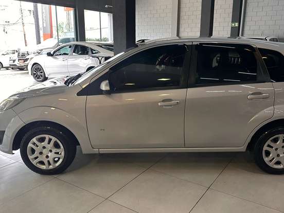 FORD-FIESTA-1.6 SE HATCH 16V FLEX 4P MANUAL FORD-FIESTA-2013