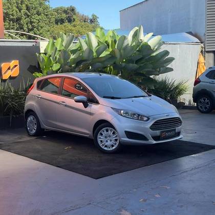 FORD FIESTA 1.6 SE HATCH 16V FLEX 4P POWERSHIFT