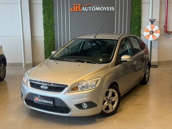 FORD FOCUS 1.6 GL SEDAN 16V FLEX 4P MANUAL
