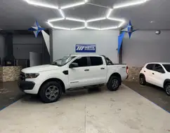 FORD RANGER 2.2 XLS 4X4 CD 16V DIESEL 4P AUTOMÁTICO FORD RANGER 2.2 XLS 4X4 CD 16V DIESEL 4P AUTOMÁTICO