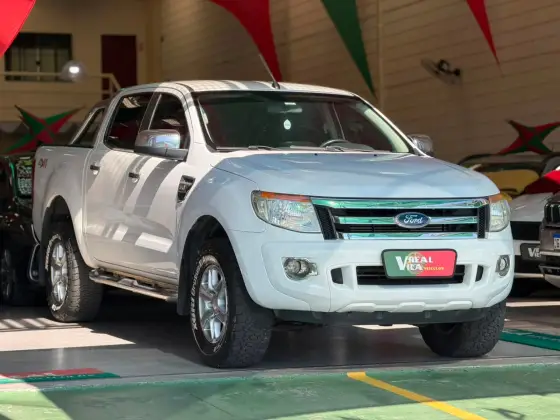FORD RANGER 3.2 XLT 4X4 CD 20V DIESEL 4P AUTOMÁTICO FORD RANGER 3.2 XLT 4X4 CD 20V DIESEL 4P AUTOMÁTICO