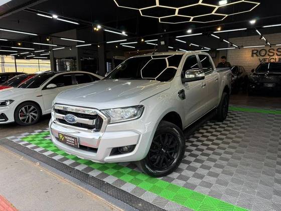 FORD RANGER 3.2 XLT 4X4 CD 20V DIESEL 4P AUTOMÁTICO
