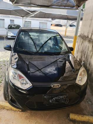 FORD FIESTA 1.6 ROCAM SEDAN 8V FLEX 4P MANUAL