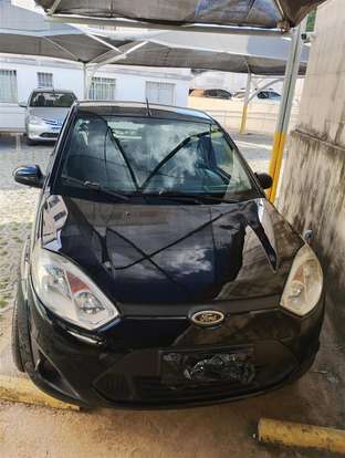FORD-FIESTA-2010