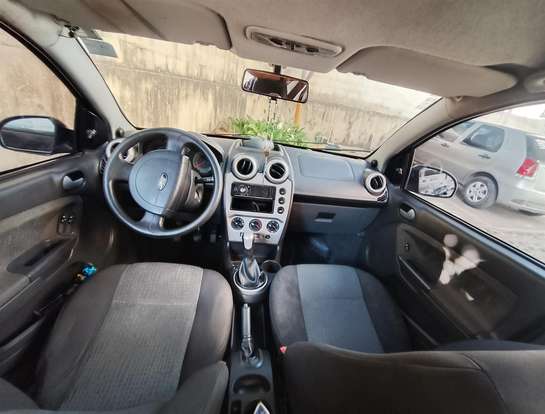 FORD-FIESTA-2010