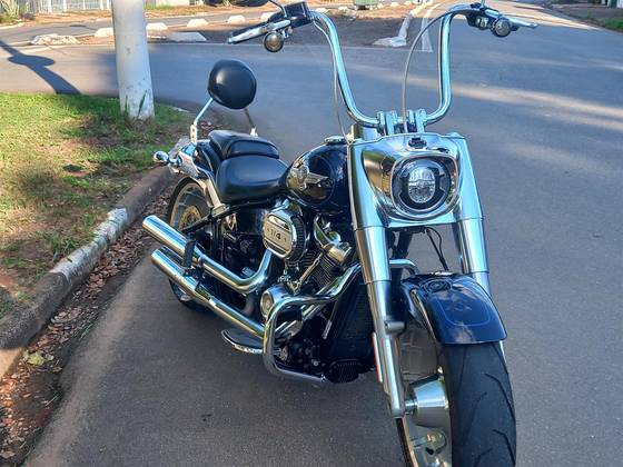 HARLEY-DAVIDSON SOFTAIL FAT BOY 114 