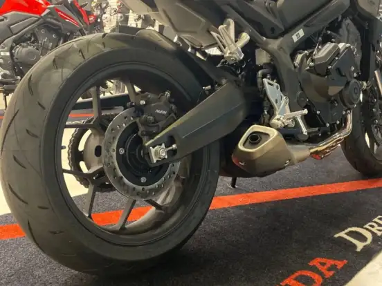 HONDA-CB 650 R ABS HONDA-CB 650 R ABS-2026