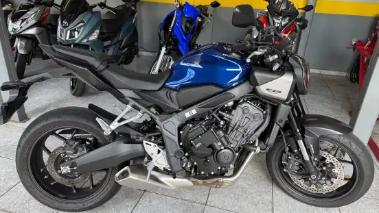 HONDA-CB 650R E-CLUTCH-2025