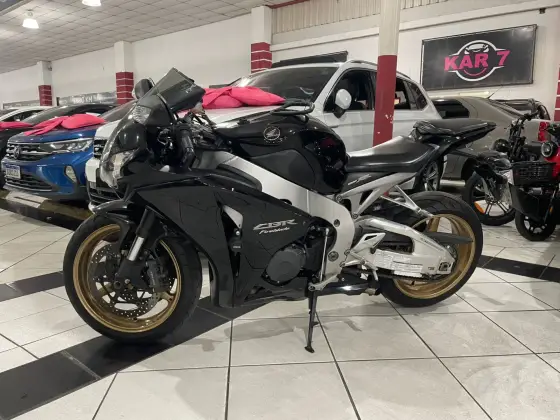 HONDA CBR 1000RR FIREBLADE 